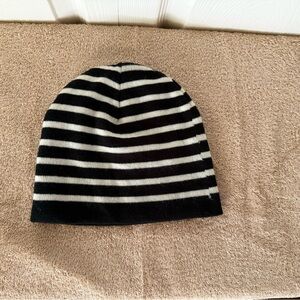 Source Unknown Black and White Striped Knit Beanie
